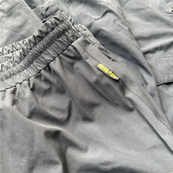 Cabela’s Men’s outdoor gear, pants, and jacket. Size extra large. - Picture 7 of 8